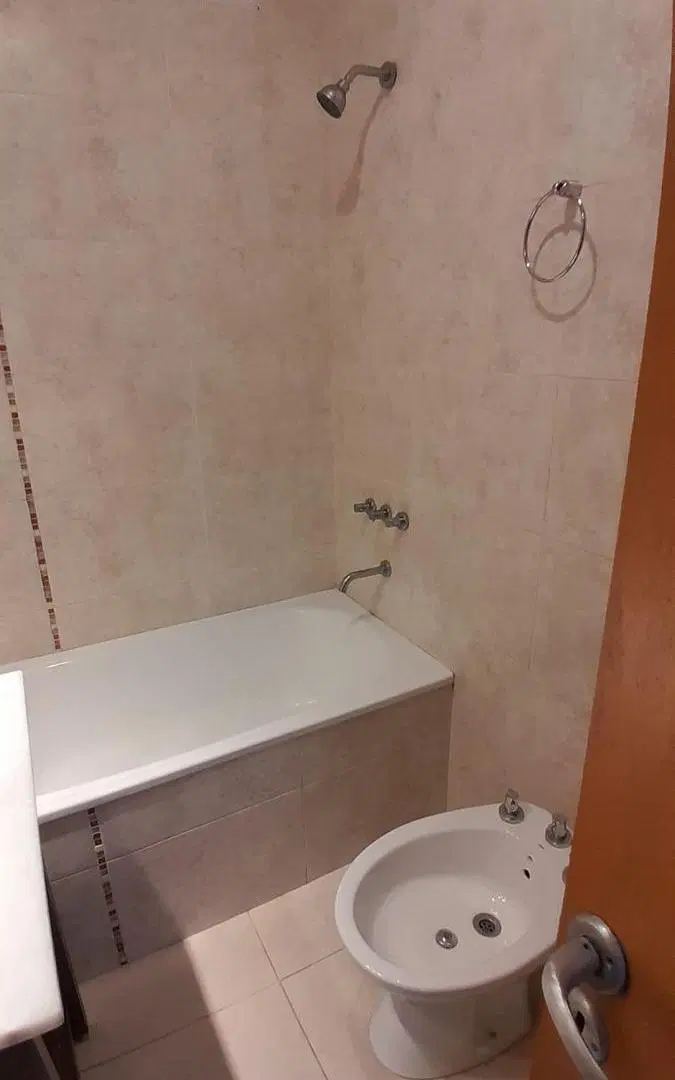 DEPARTAMENTO 2 AMBIENTES EN ALQUILER CASTELAR NORTE 2
