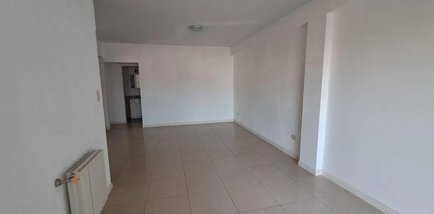 DEPARTAMENTO 2 AMBIENTES AMPLIO EN ALQUILER EN CASTELAR SUR 2
