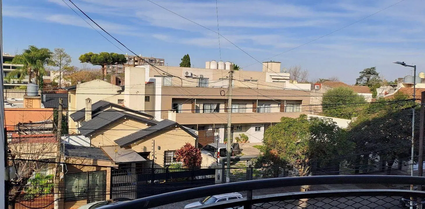 DEPARTAMENTO 2 AMBIENTES AMPLIO EN ALQUILER EN CASTELAR SUR 3
