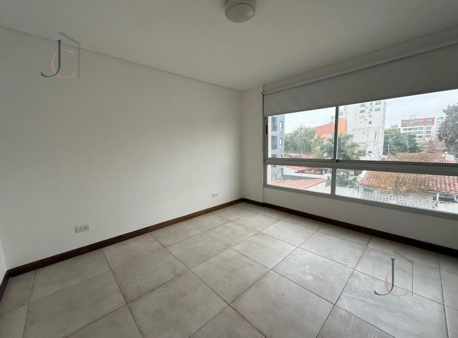 DEPARTAMENTO MONOAMBIENTE DIVIDIDO EN ALQUILER EN MORON SUR 5
