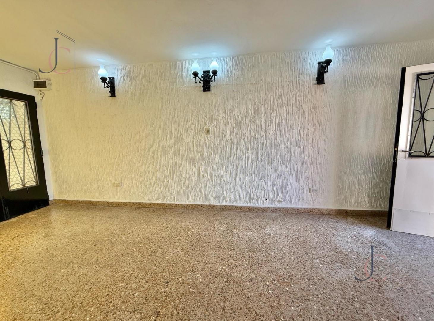 Foto de Casa 3 ambientes en alquiler en Ituzaingó Norte, imagen 2