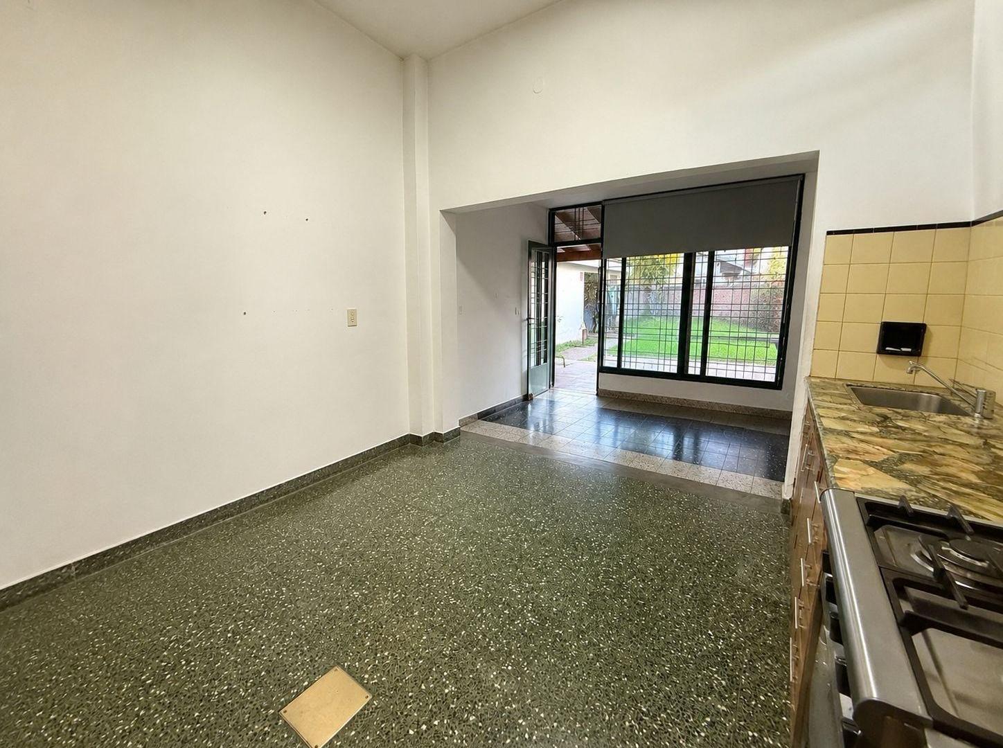 Foto de Casa 3 ambientes en alquiler en Villa Luzuriaga, imagen 5