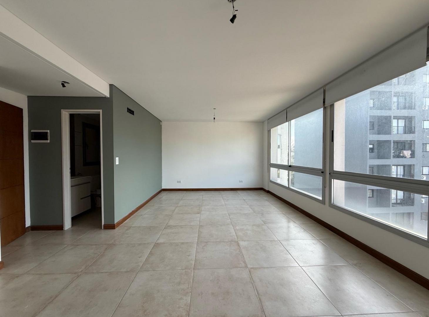 Foto de DEPARTAMENTO MONOAMBIENTE DIVISIBLE EN ALQUILER EN MORON SUR, imagen 2