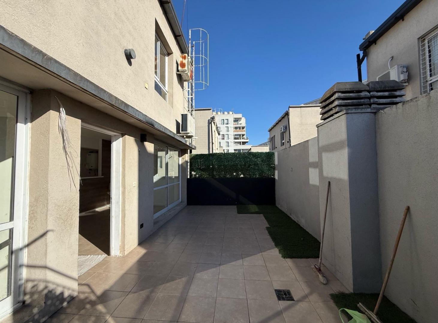 Foto de PH 3 AMBIENTES CON TERRAZA EN ALQUILER EN CASTELAR SUR, imagen 3