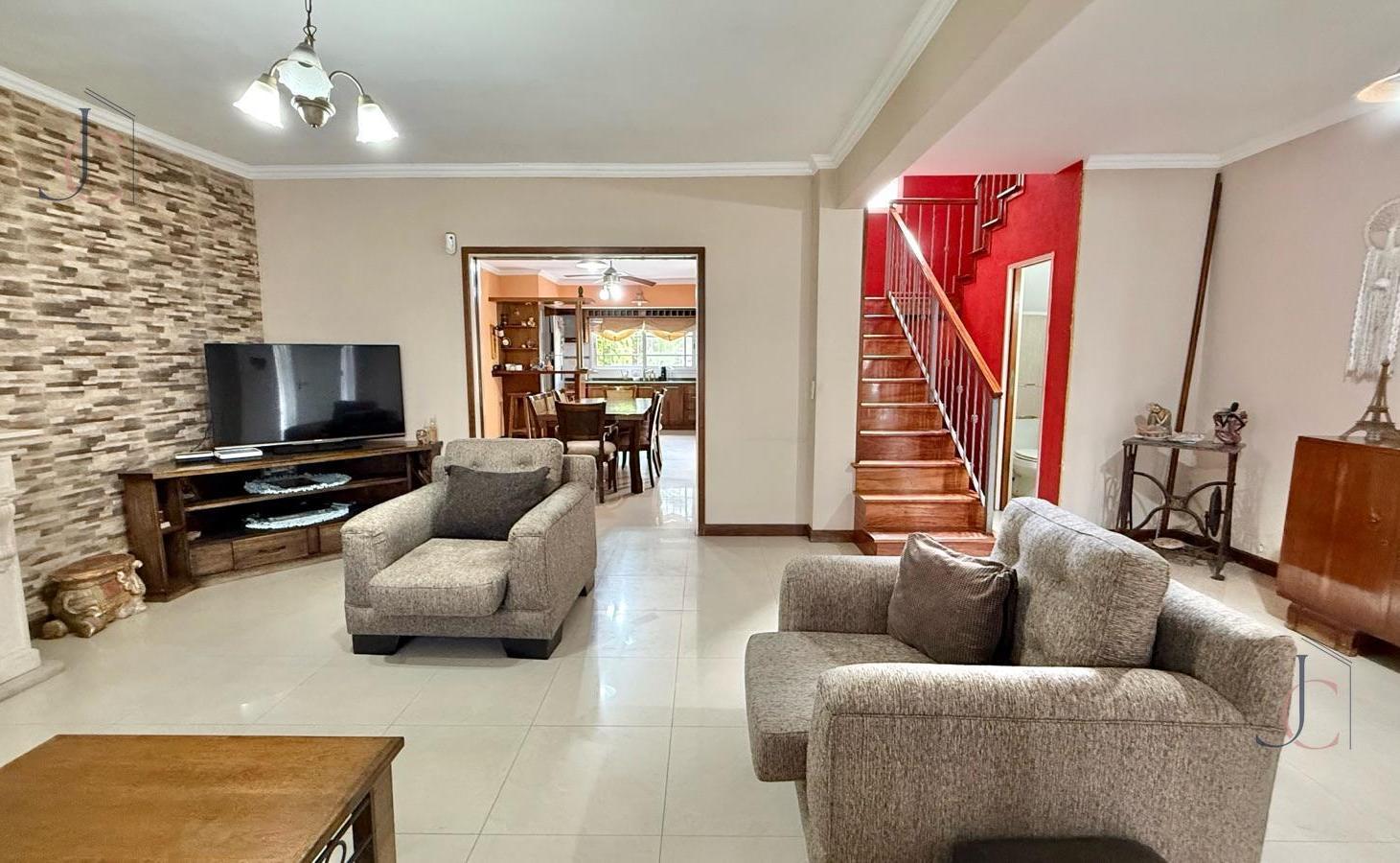 Foto de Venta Casa 4 ambientes con quincho y pileta en San justo, imagen 4