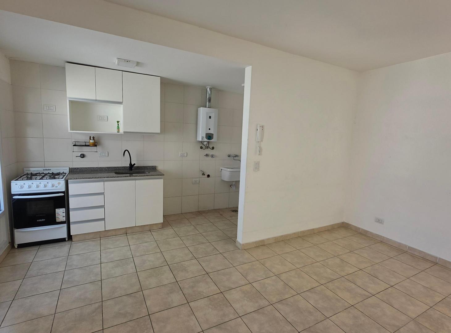 Foto de Tres Ambientes con Cochera | Sexto Piso, imagen 2