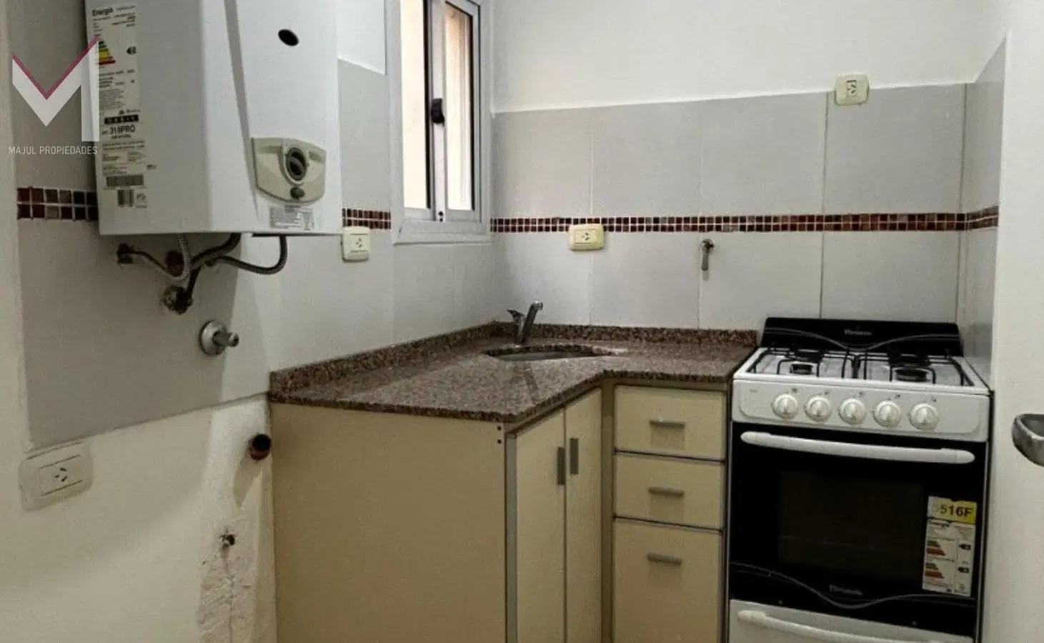 Departamento en venta de un dormitorio con balcón en Alto Alberdi 4