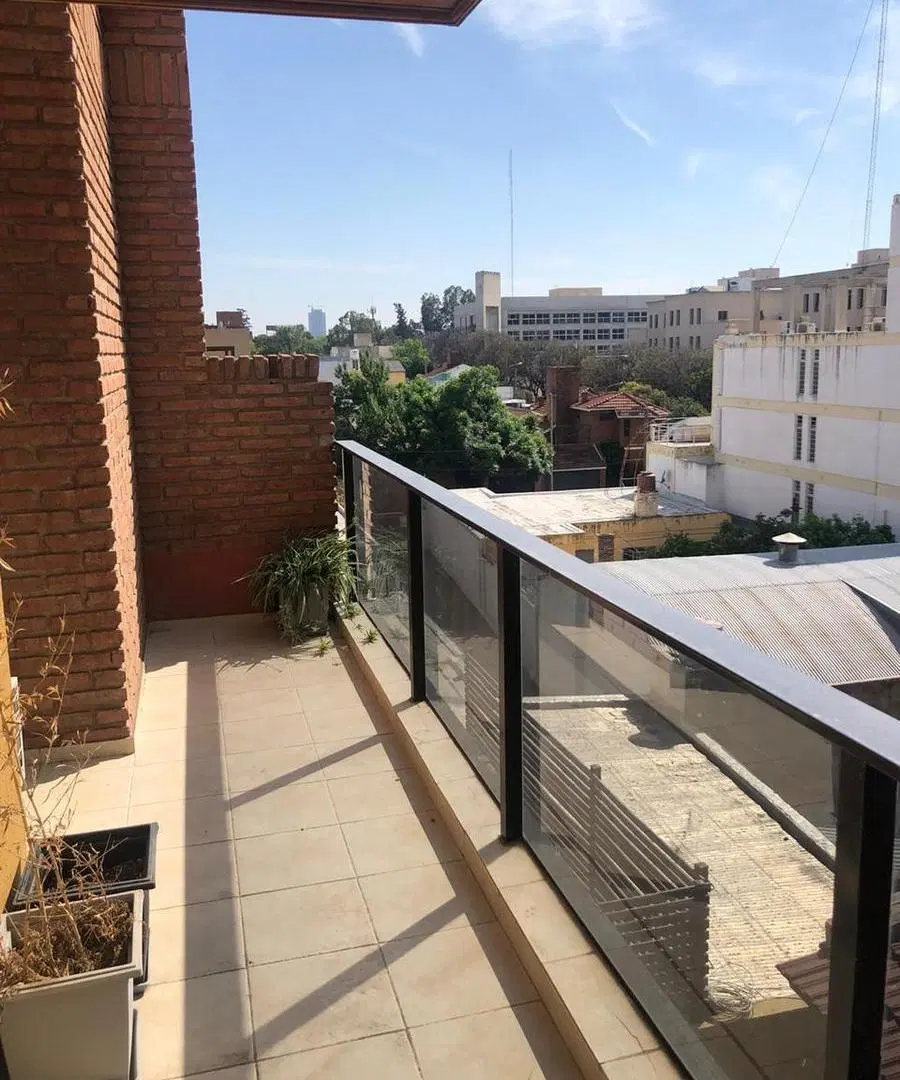Departamento en venta un dormitorio con balcón barrio Güemes 3