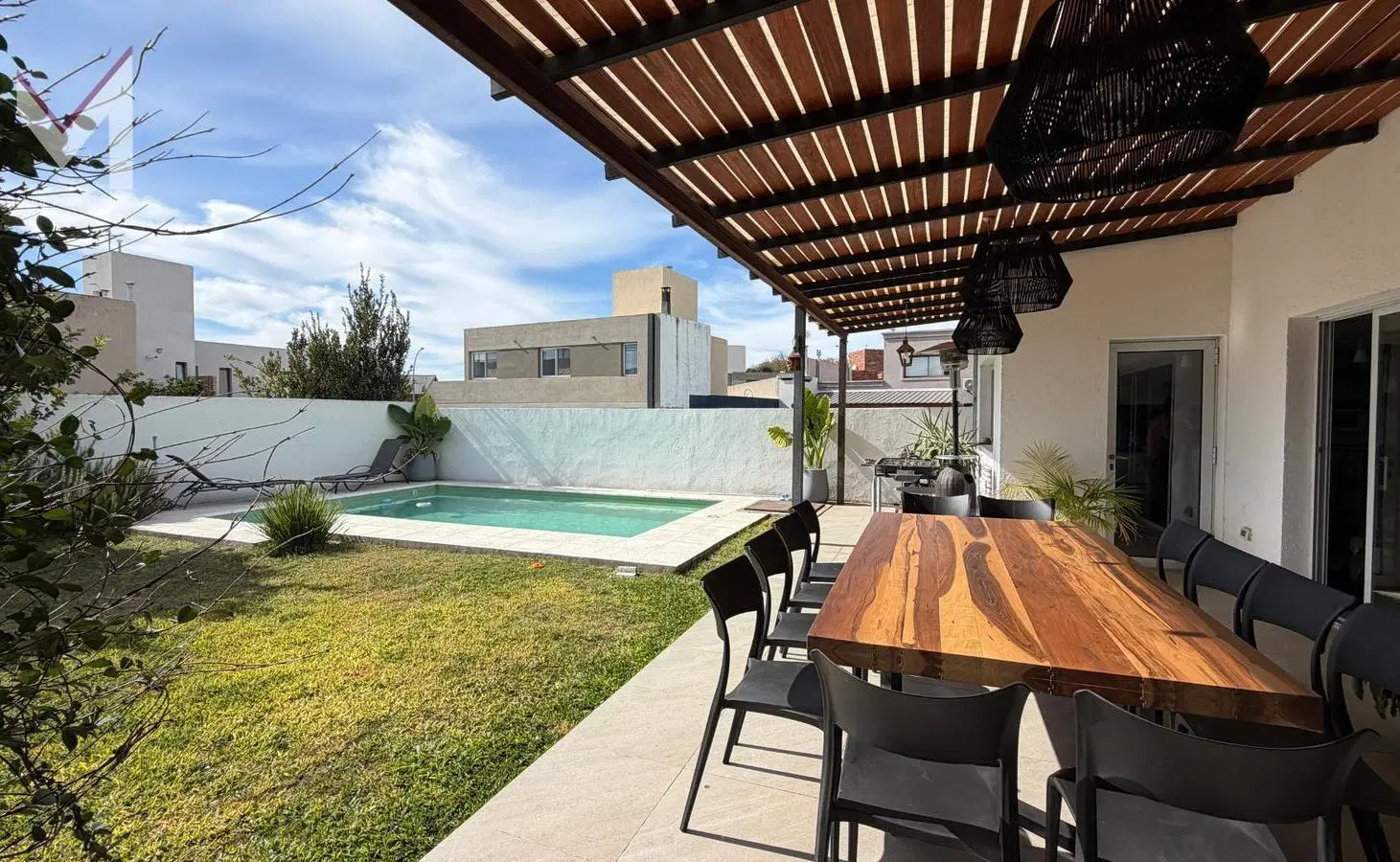 Casa en venta en riberas de manantiales. 2 dormitorios. Gran patio con pileta. Galeria con asador 8