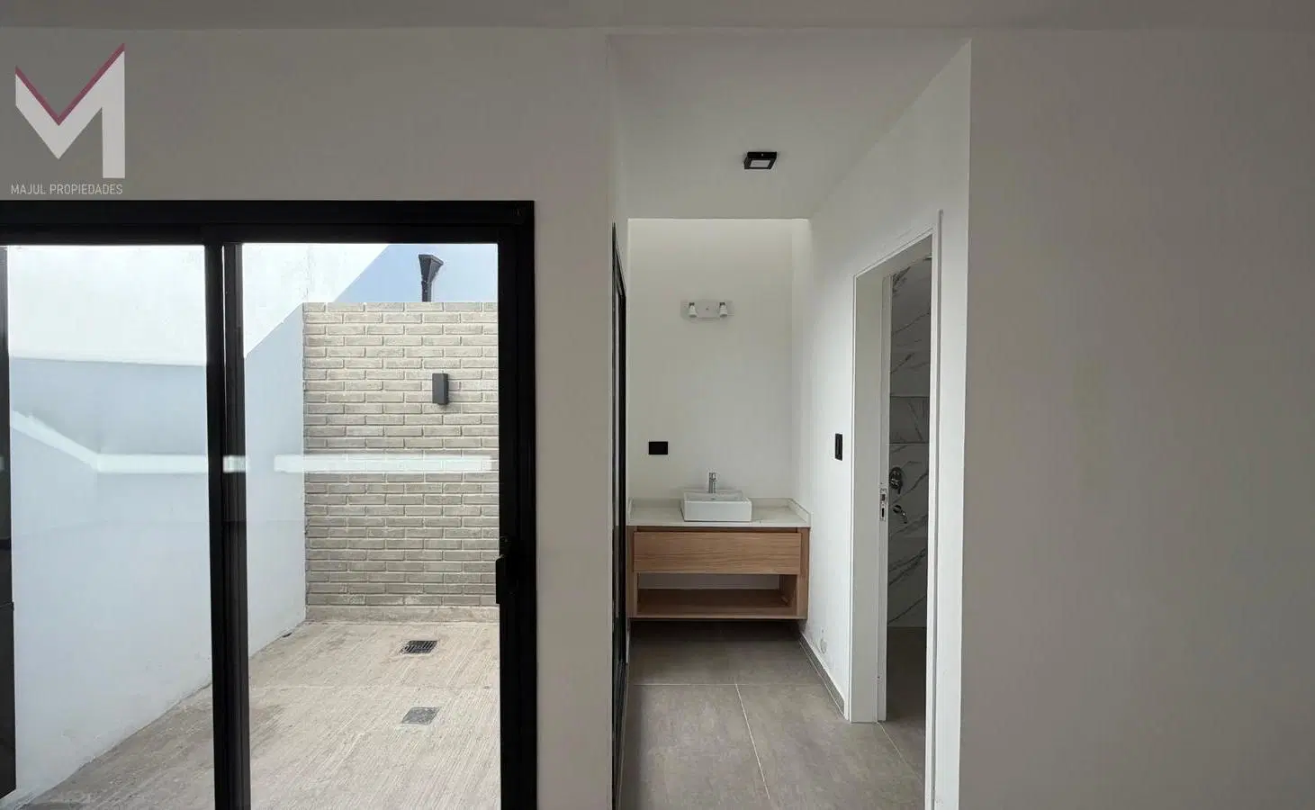 Duplex en venta en Terrazas de manantiales. Planta baja. 2 dorm. 2 baños. Cochera.Galeria con asador 5