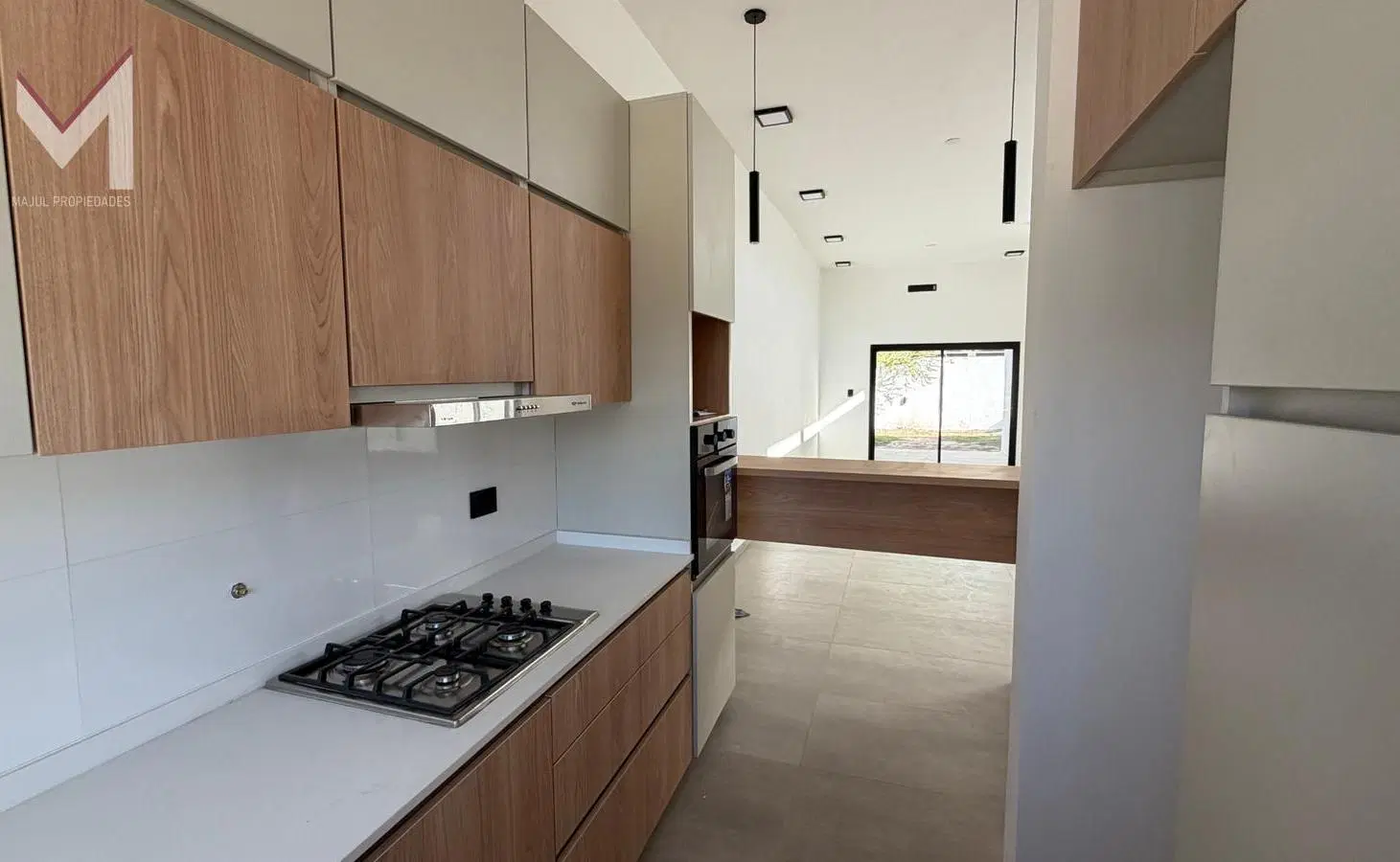 Duplex en venta en Terrazas de manantiales. Planta baja. 2 dorm. 2 baños. Cochera.Galeria con asador 1