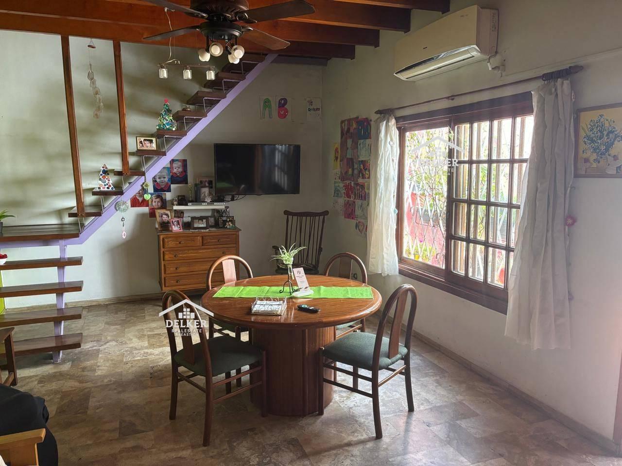 Foto de VENTA CASA 6 AMBIENTES PATIO TERRAZA GRAN POTENCIAL EN VILLA PUEYRREDON, imagen 4