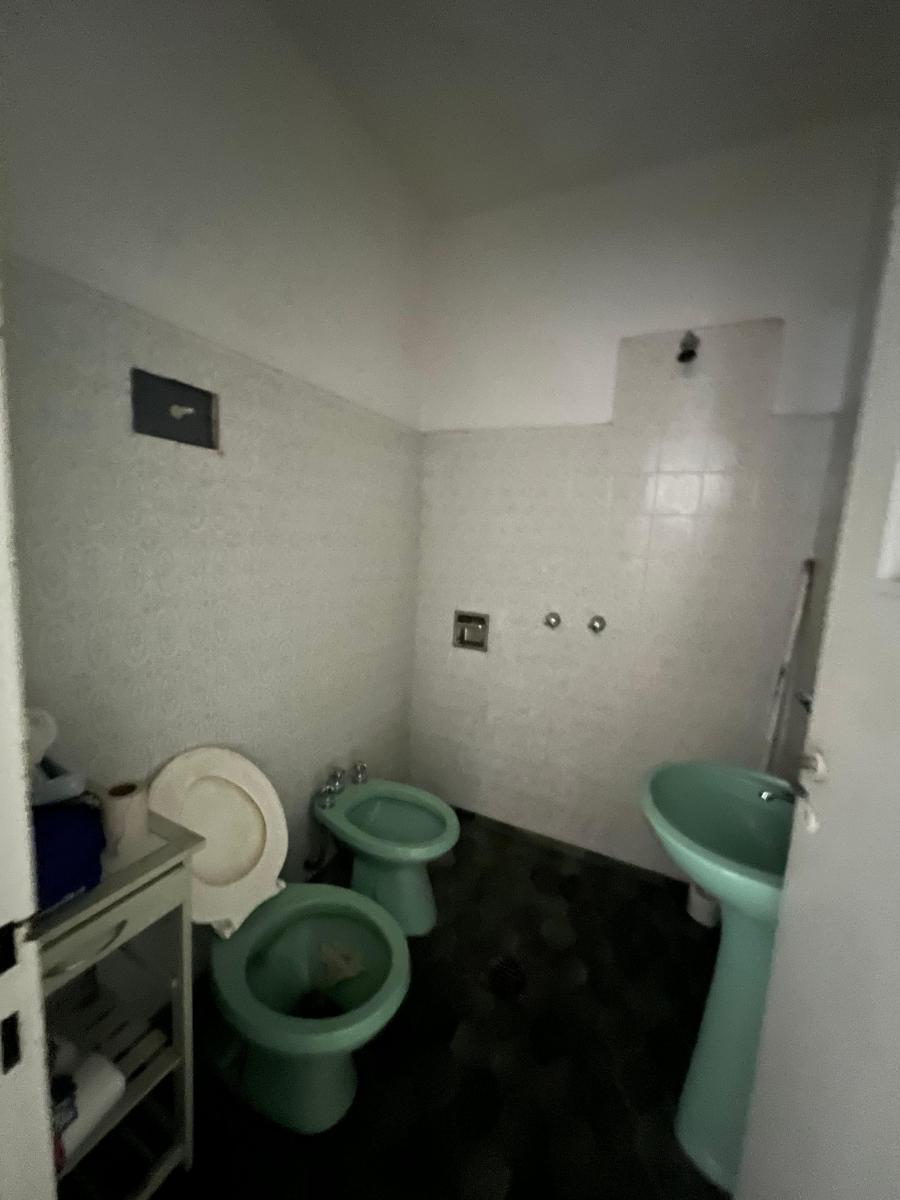 Permuta/venta Galpon con Departamentos 5