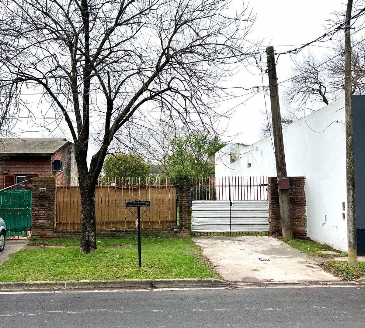 Terreno sobre avenida 1