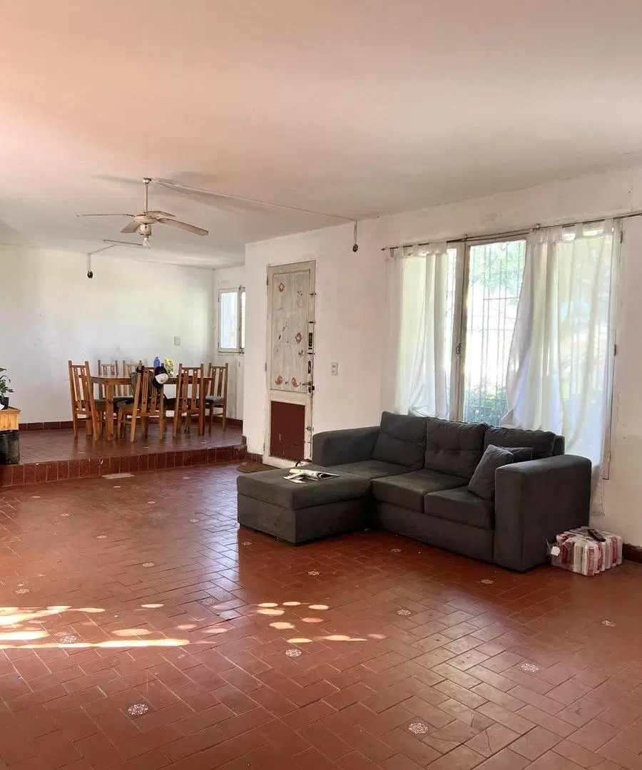 POTENCIAL EN FISHERTON - casa sobre colectora 4