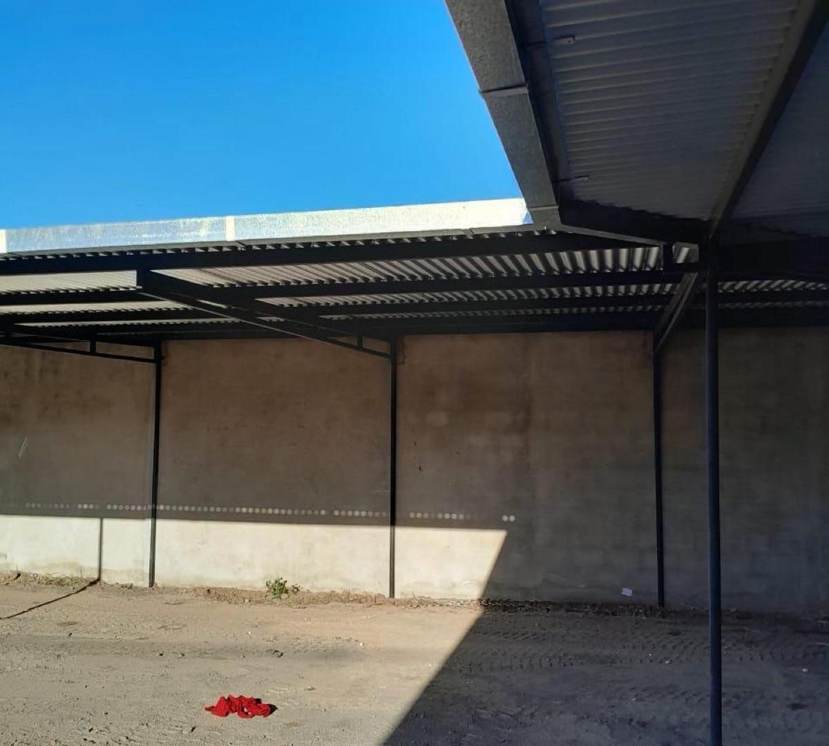 Foto de TERRENO CON COCHERAS - OPORTUNIDAD DE RENTA, imagen 3