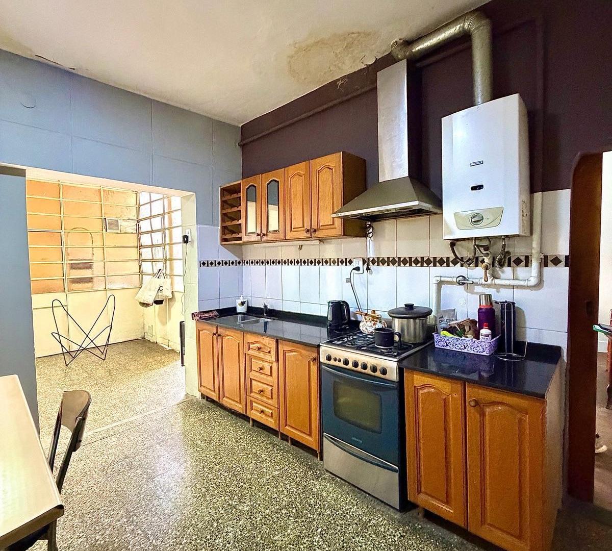Foto de CASA DE DOS PLANTAS A METROS DE AVELLANEDA, imagen 4