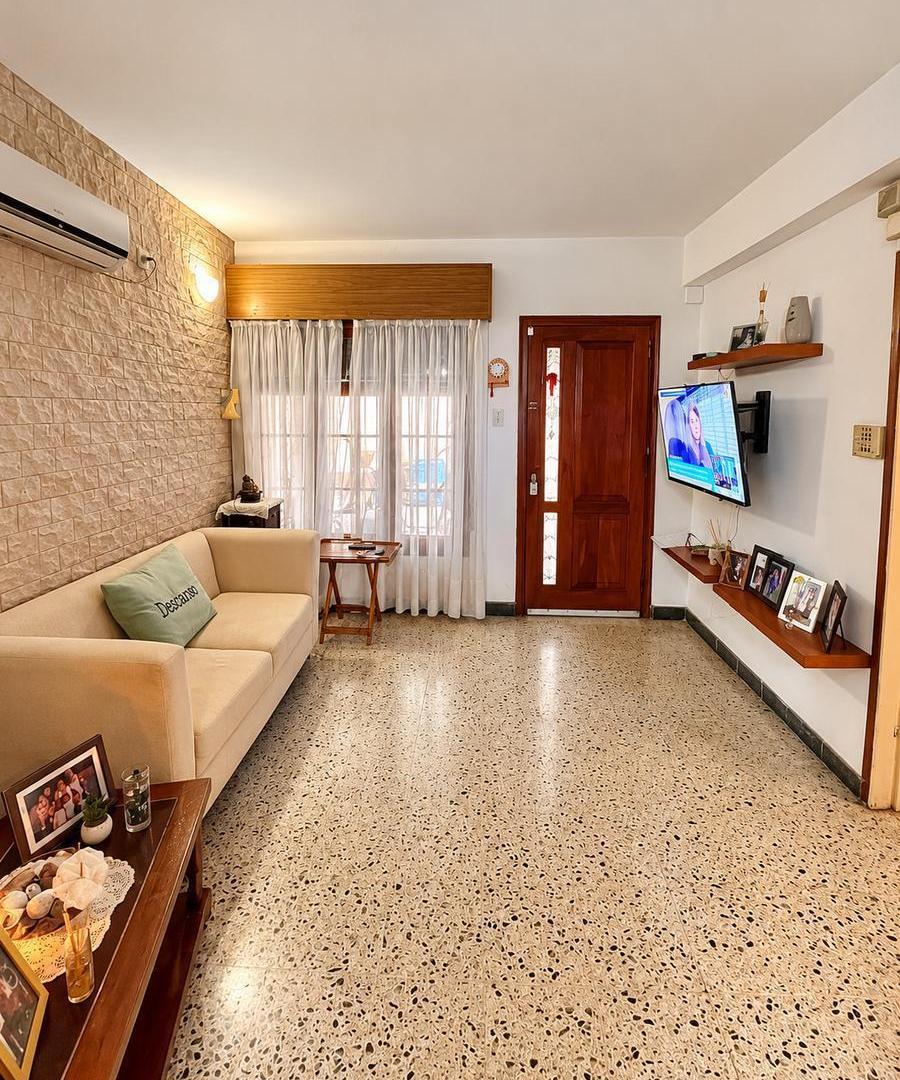 Foto de Casa con pileta - Barrio belgrano, imagen 2