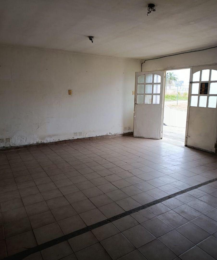 Casa en Planta Baja con todos los servicios.