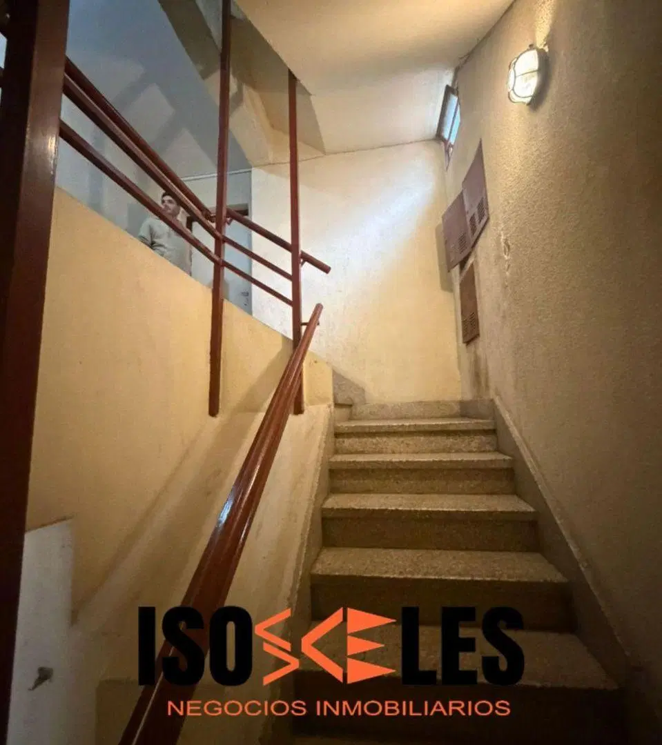 VENTA EN EL CENTRO DE DEPARTAMENTO DOS DORMITORIOS 3