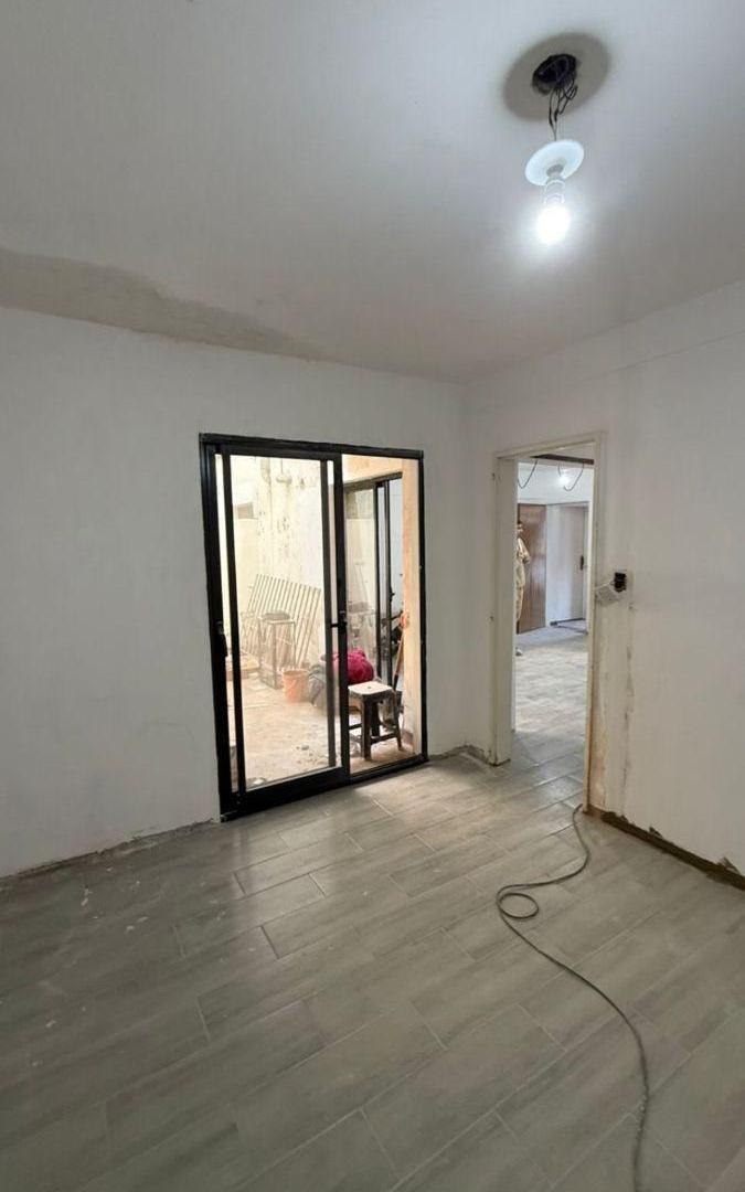 Foto de REFACCIONADO Y AMPLIO DEPARTAMENTO EN BARRIO SUR, imagen 3