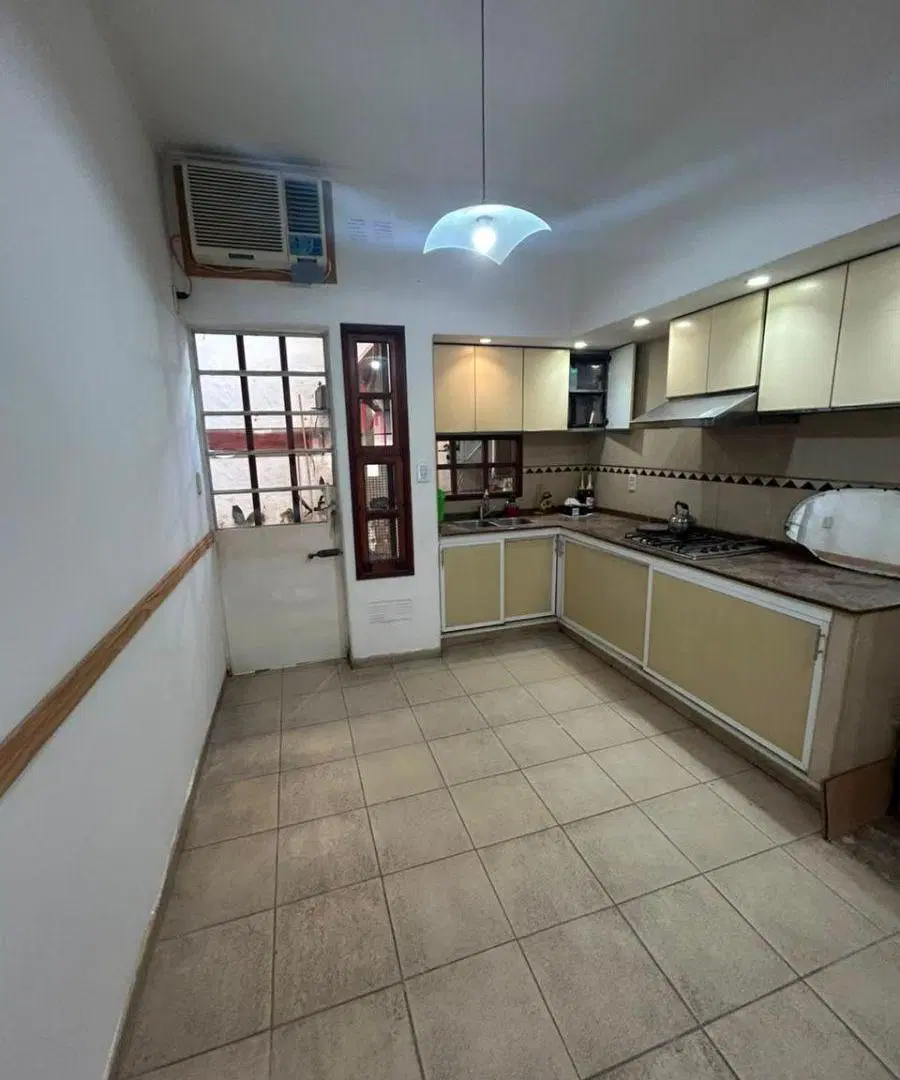 Hermosa casa ubicada en calle Lavalle 6815 (a 20 mts de av Galicia) 4