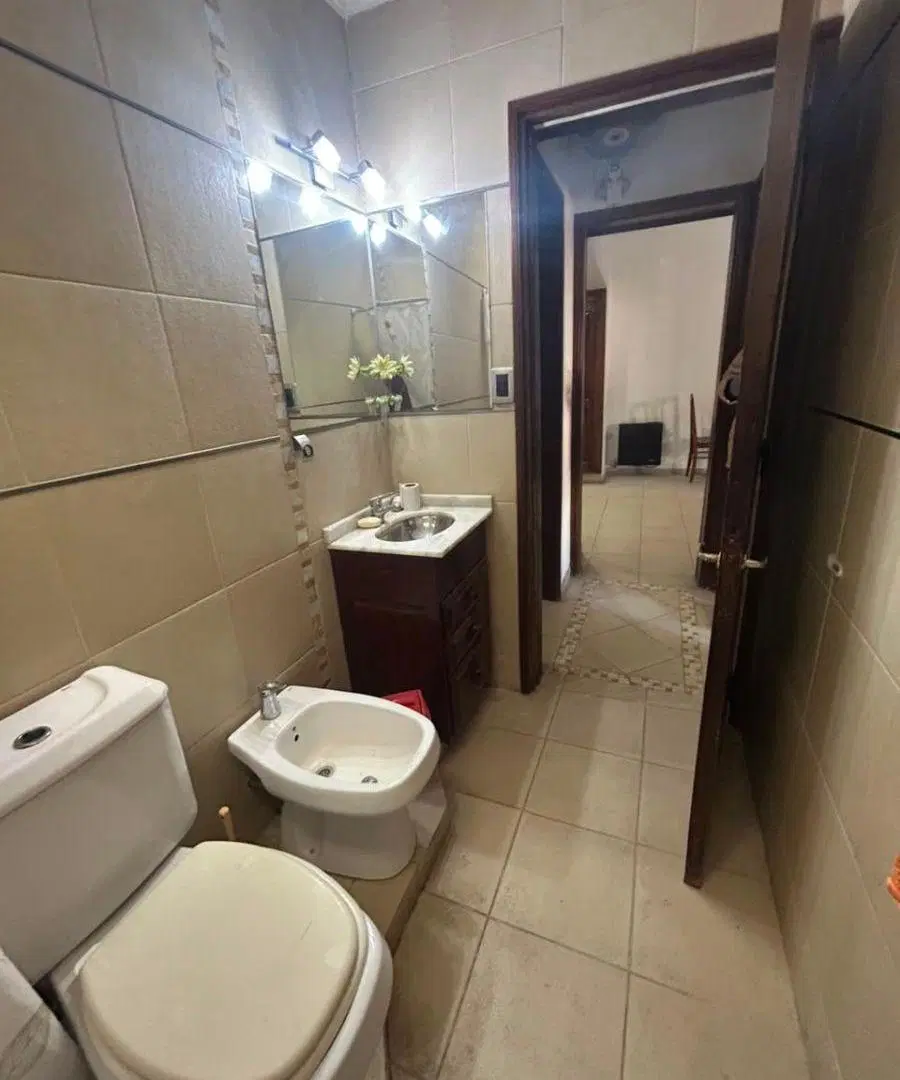 Hermosa casa ubicada en calle Lavalle 6815 (a 20 mts de av Galicia) 3