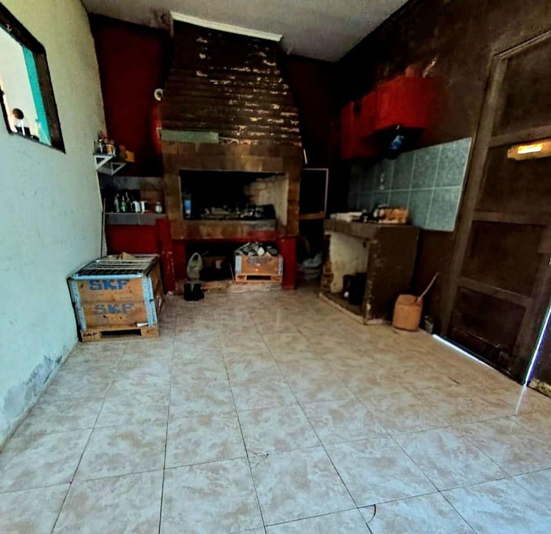 Foto de VENTA EN COLASTINÉ NORTE: Casa Amplia con Gran SUM y Jardín USD 40.000, imagen 5