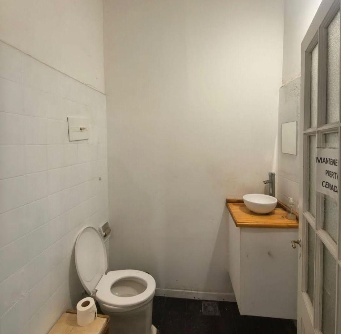 Foto de ALQUILER CASA, LOCAL O CLINICA EN GRAL PAZ Y JAVIER DE LA ROSA, imagen 5