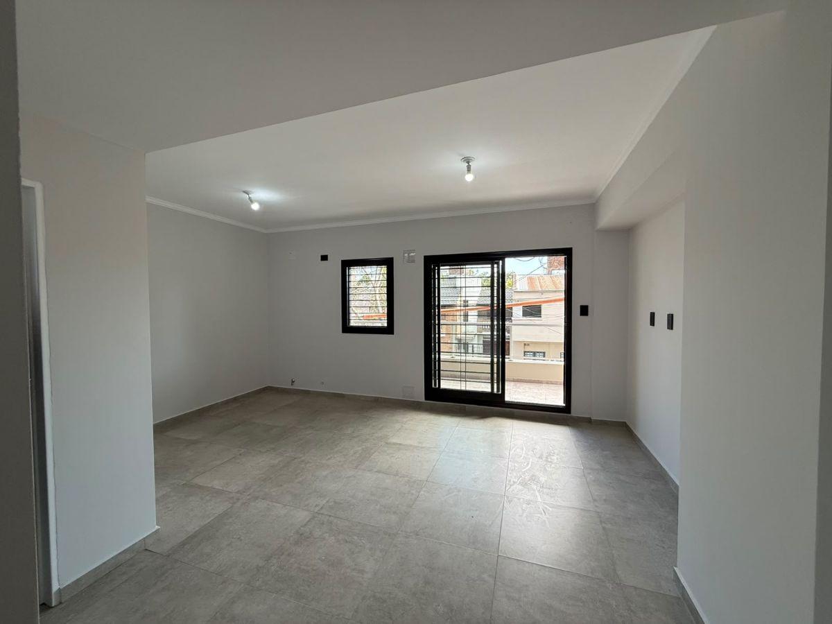 Foto de ALQUILER DOS DORMITORIOS - Saavedra 1868 – 1° piso – Depto. 1A, imagen 3