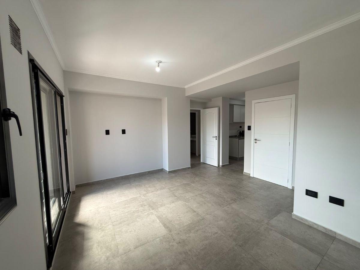 Foto de ALQUILER DOS DORMITORIOS - Saavedra 1868 – 1° piso – Depto. 1A, imagen 2