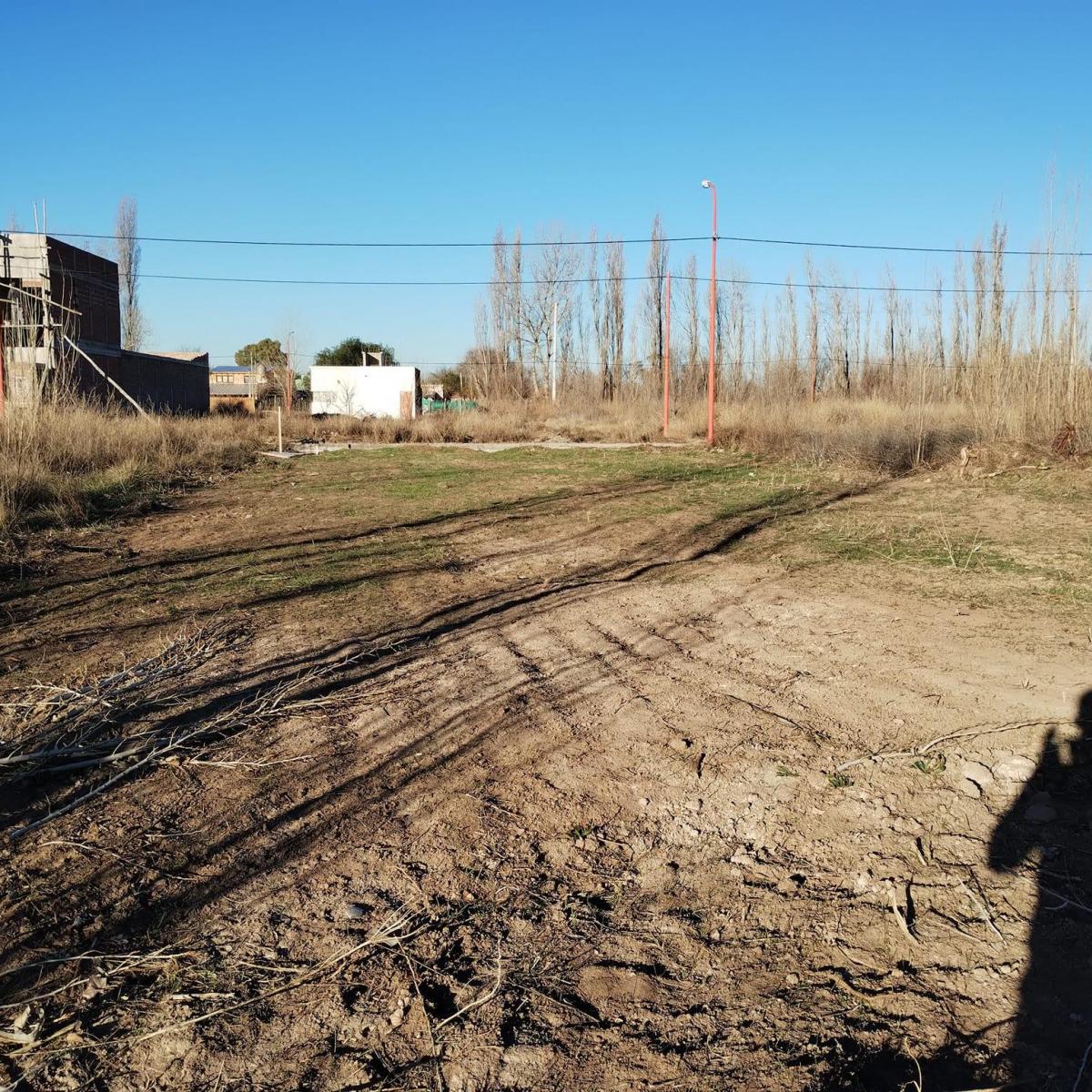 Terreno Todos Los Servicios, Grande y a Pocas Cuadras de Avda. Roca (San Agustin) 3