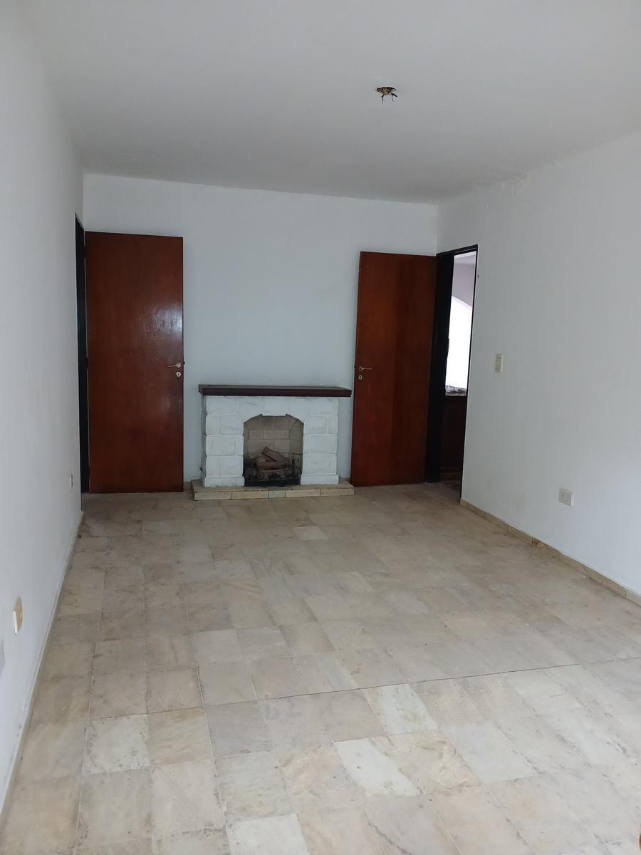 Amplica Casa en Venta 3