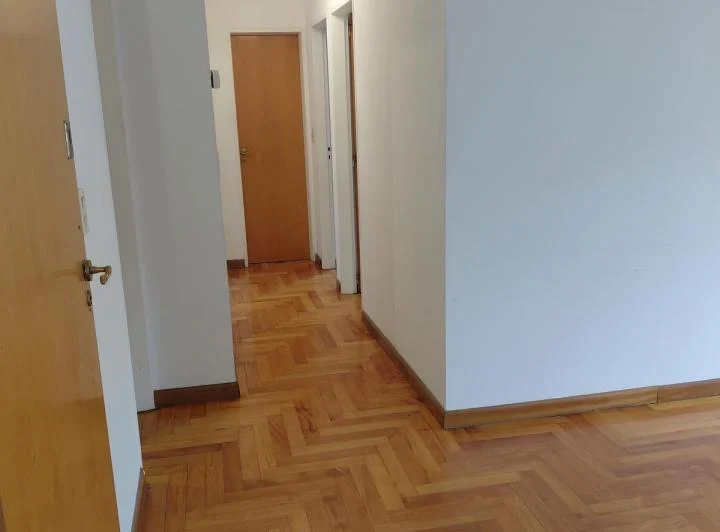 Departamento en  Alquiler 3 ambientes con cochera 5