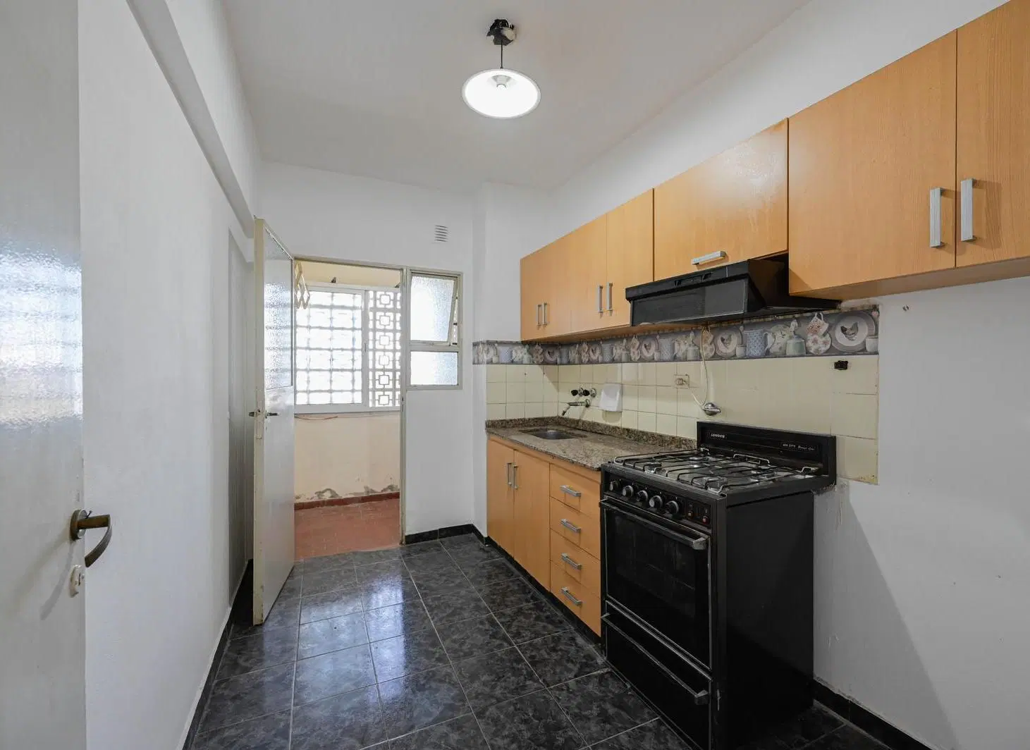 Venta Departamento 3 Ambientes con Balcón en Parque Chacabuco 4