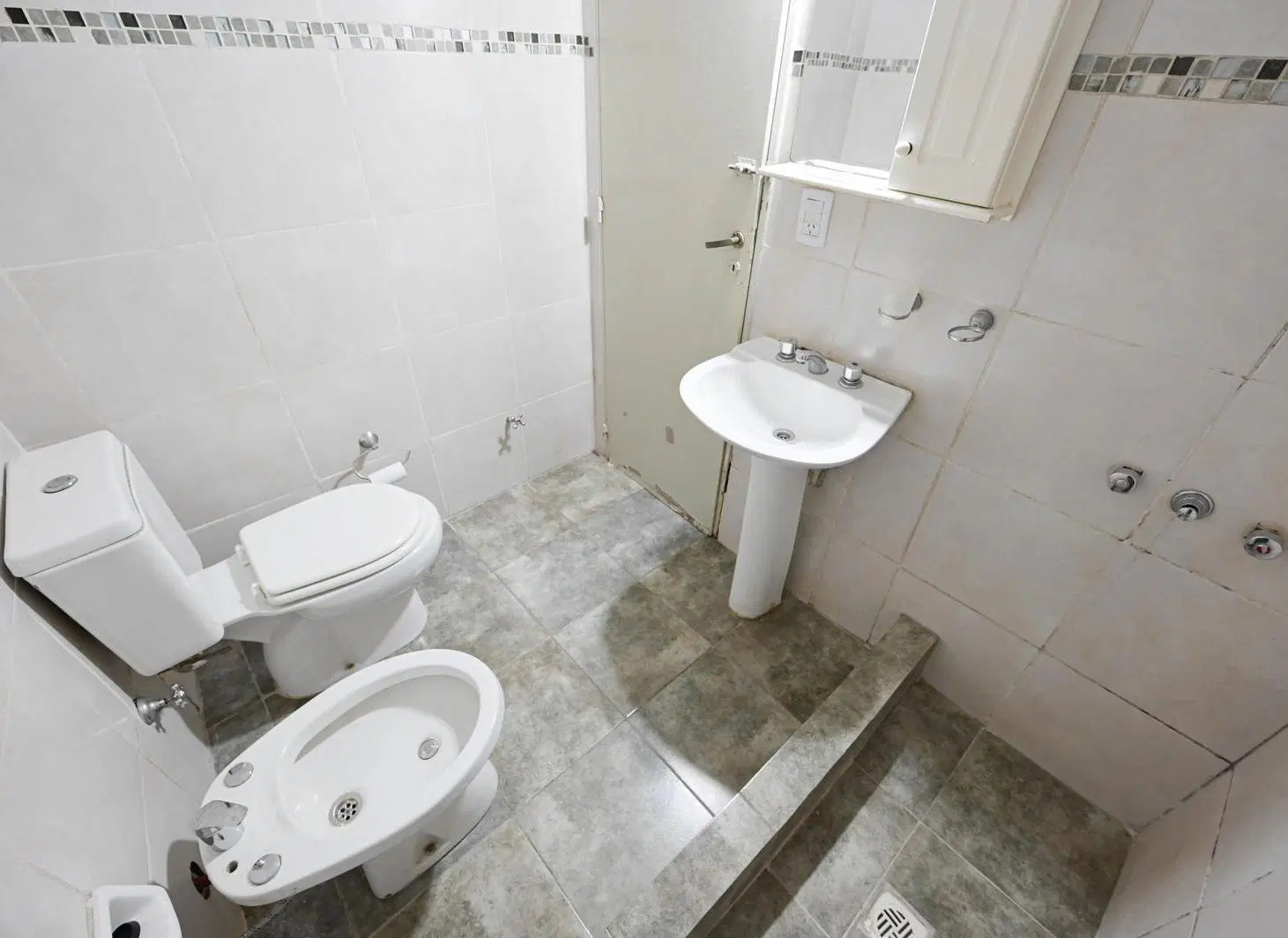 Venta Departamento 3 Ambientes con Balcón en Parque Chacabuco 5