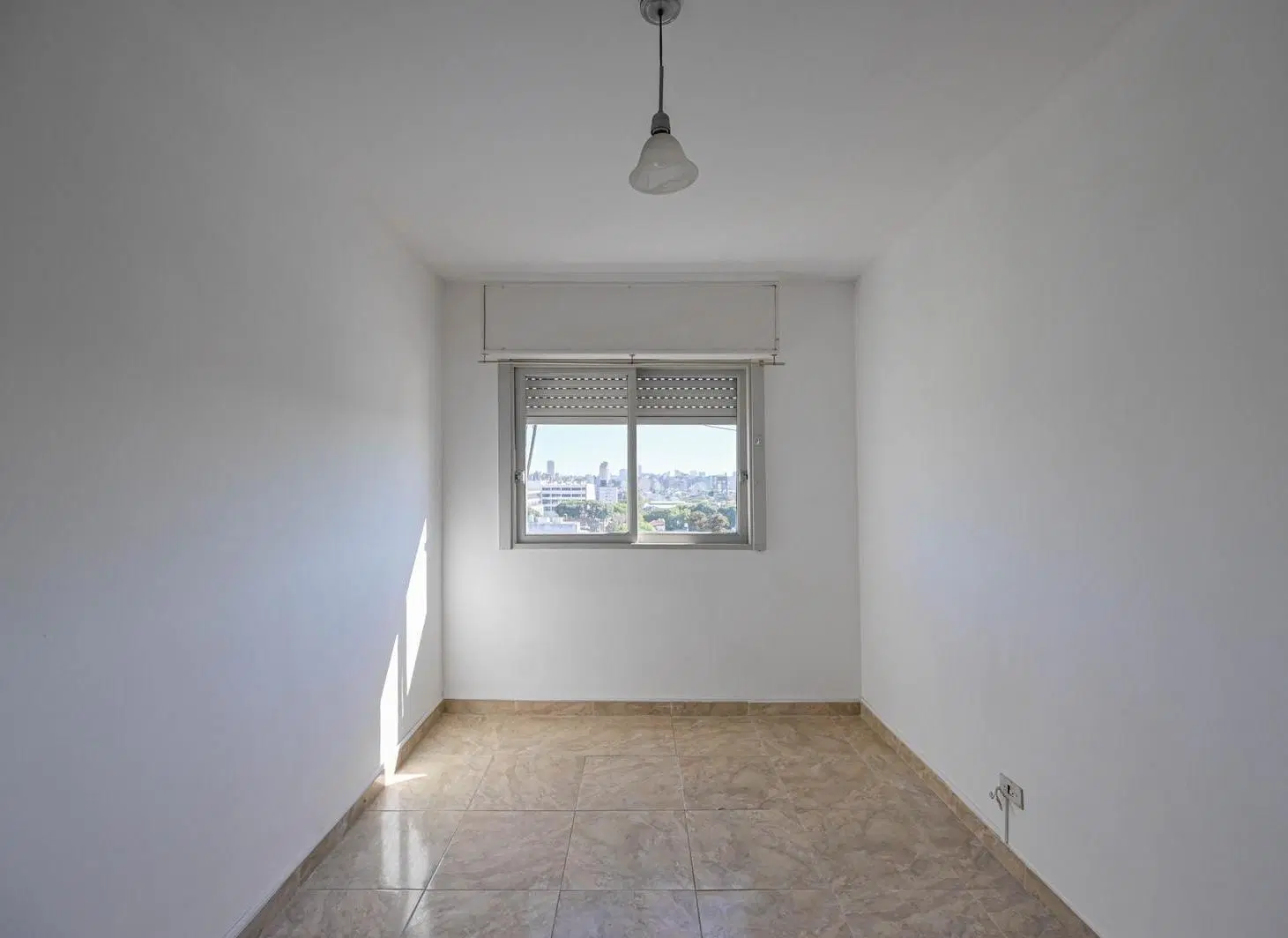 Venta Departamento 3 Ambientes con Balcón en Parque Chacabuco 3