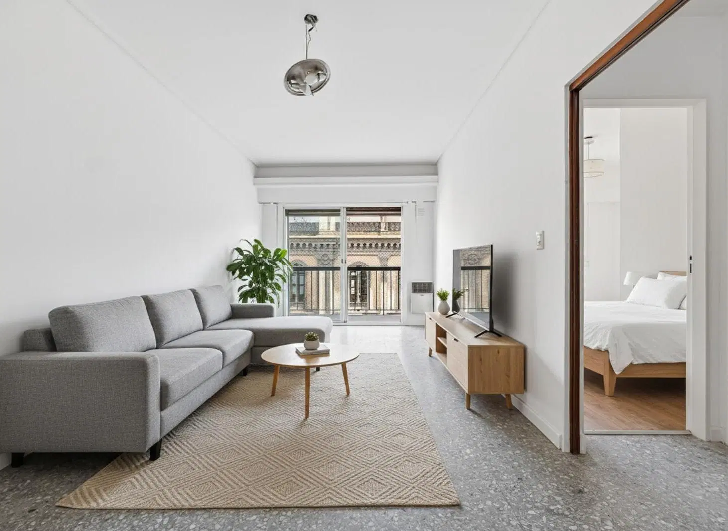 venta Departamento 3 ambientes al frente con balcón – Subte Línea E a metros 3