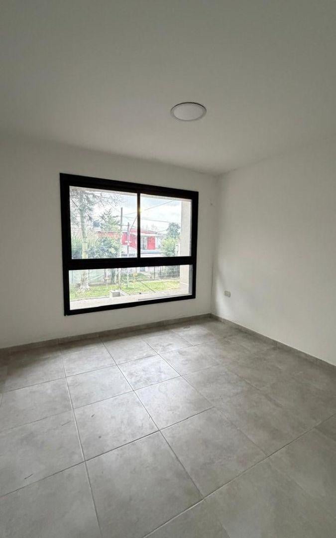 Foto de Casa de 77 m² con 1 dormitorio en venta en Villa Tesei, imagen 4