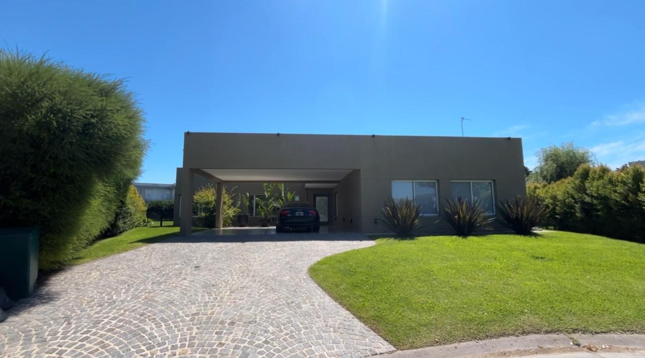 Casa EN ALQUILER ANUAL I  4 AMBIENTES I SAN MATIAS, ESCOBAR, GBA NORTE I PILETA I ESCRITORIO