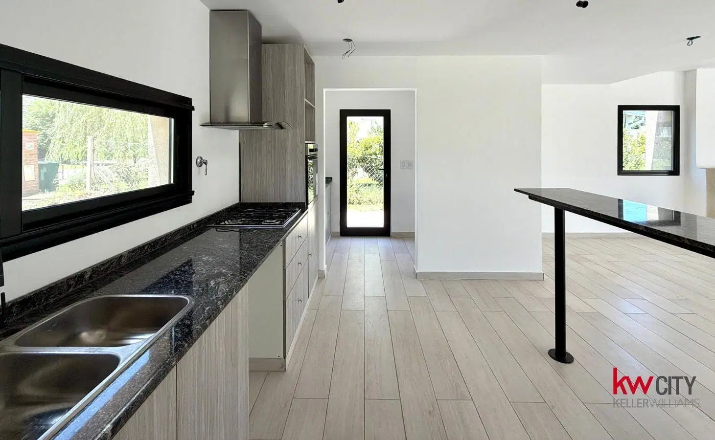 VENTA CASA 5 AMBIENTES HARAS SANTA MARIA A ESTRENAR 2