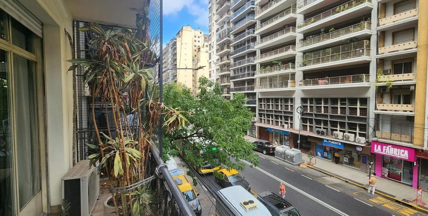 Recoleta | 4 amb 120 m² | Piso de categoría con balcón y gran recepción 4