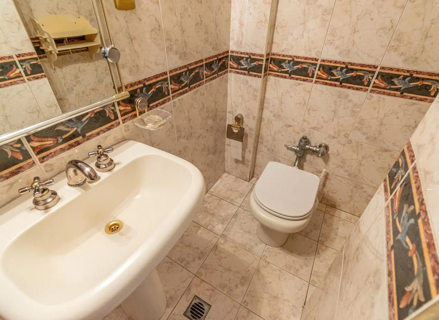 Casa en Venta en Saavedra - MÁS de 5 Ambientes cochera, terraza y parque- Apto Crédito CABA 3
