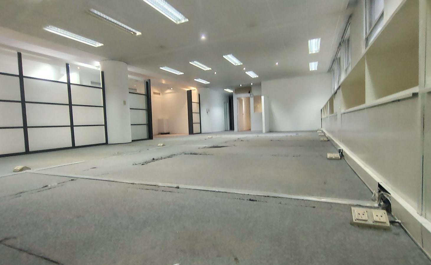 Foto de Oficinas Comercial en Alquiler en Microcentro - Tucuman y Florida, CABA, imagen 2