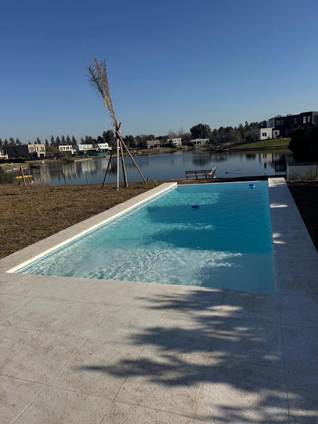 Foto de Casa en Venta de 5 AMBIENTES - a la LAGUNA - B° SAN MATIAS, ESCOBAR, GBA NORTE, imagen 2