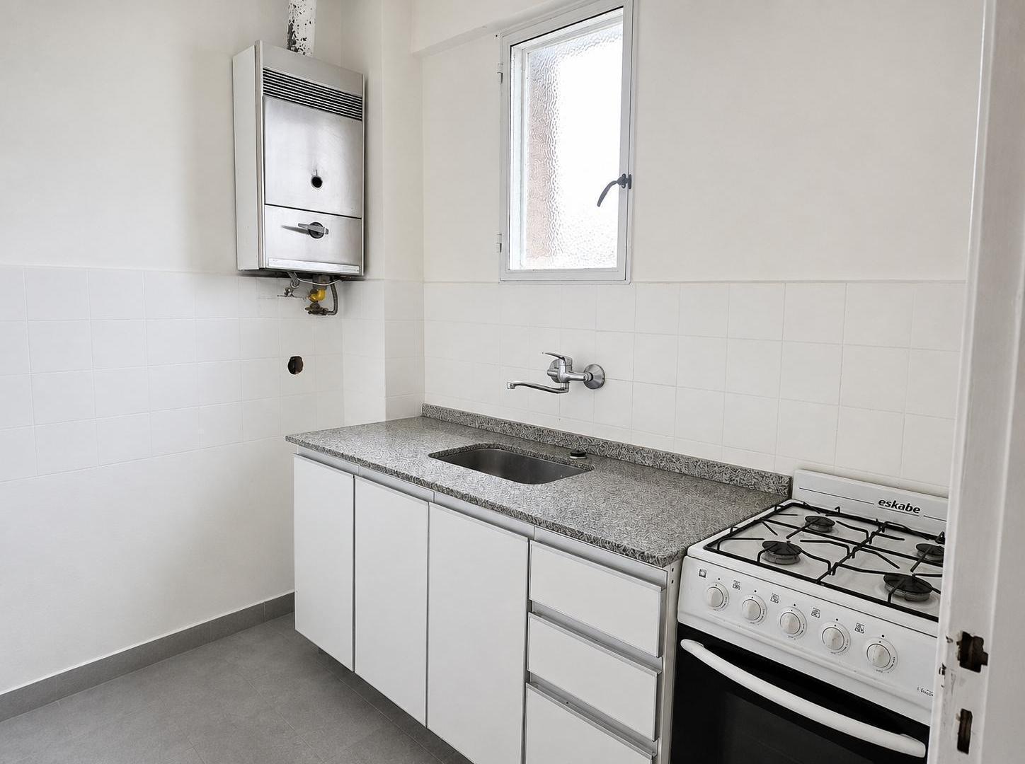 Foto de VENTA Departamento 4 ambientes Parque Avellaneda, GBA SUR, imagen 4