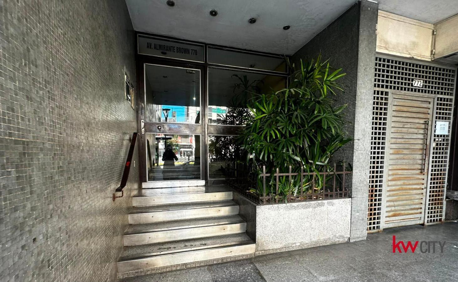 Foto de DEPARTAMENTO EN VENTA 3 AMBIENTES CON BALCON Y PATIO LA BOCA, CABA, imagen 3