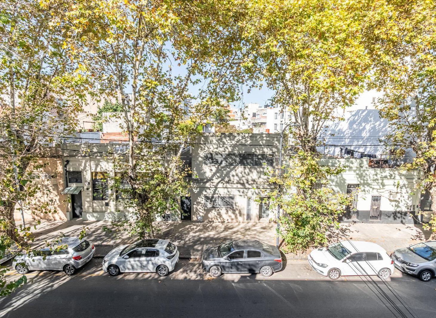Foto de VENTA PH DUPLEX 3 AMBIENTES CON COCHERA – VILLA URQUIZA APTO CRÉDITO, imagen 2
