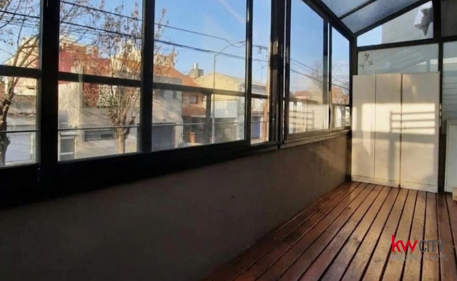 Foto de VENTA DEPARTAMENTO 2 AMBIENTES COGHLAN - BALCON ATERRAZADO, imagen 4
