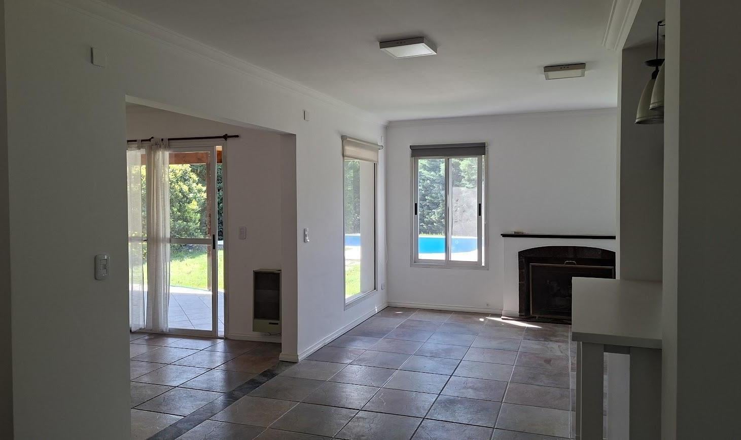 Foto de Casa 4 AMBIENTES PILETA 2 PLANTAS ESCOBAR B° CERRADO, imagen 4